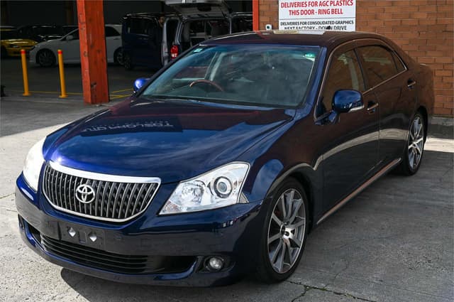 2011 Toyota Crown JDM car for sale — photo 6 of 25