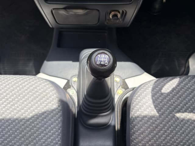 1999 Daihatsu Hijet JDM car for sale — photo 17 of 18