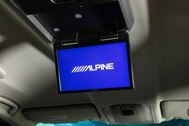 2012 Toyota Vellfire JDM car for sale — photo 18 of 19