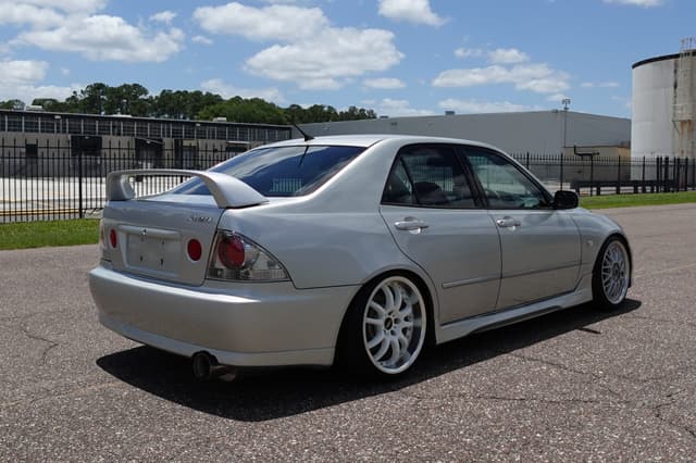 1998 Toyota Altezza JDM car for sale — photo 8 of 19