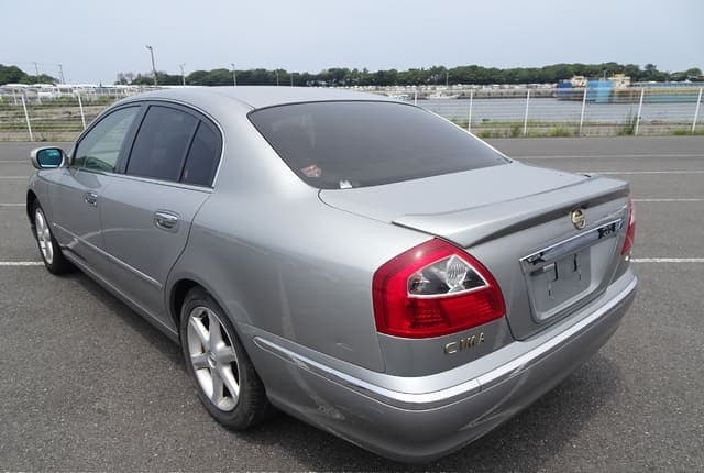 2001 Nissan Cima JDM car for sale — photo 3 of 25