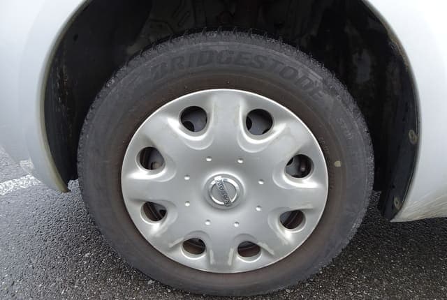 2005 Toyota Vitz JDM car for sale — photo 9 of 25