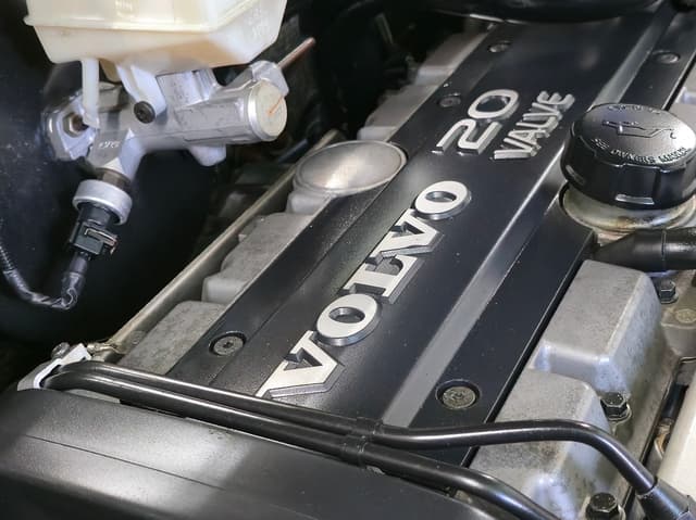 1998 Volvo V70 JDM car for sale — photo 17 of 25