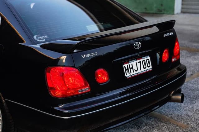 1998 Toyota Aristo JDM car for sale — photo 4 of 10