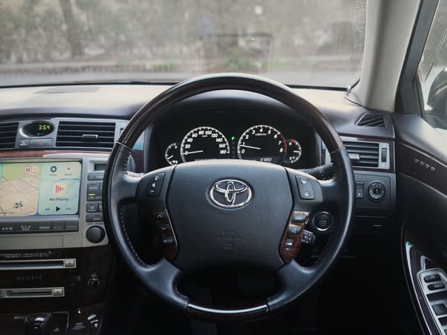 2007 Toyota Majesta JDM car for sale — photo 16 of 20