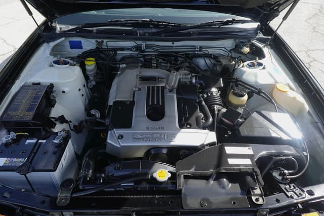 2001 Nissan Laurel JDM car for sale — photo 18 of 20