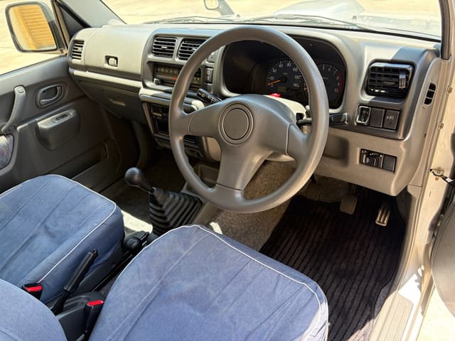1999 Suzuki Jimny JDM car for sale — photo 11 of 18