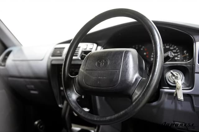 1997 Toyota Hilux JDM car for sale — photo 12 of 25