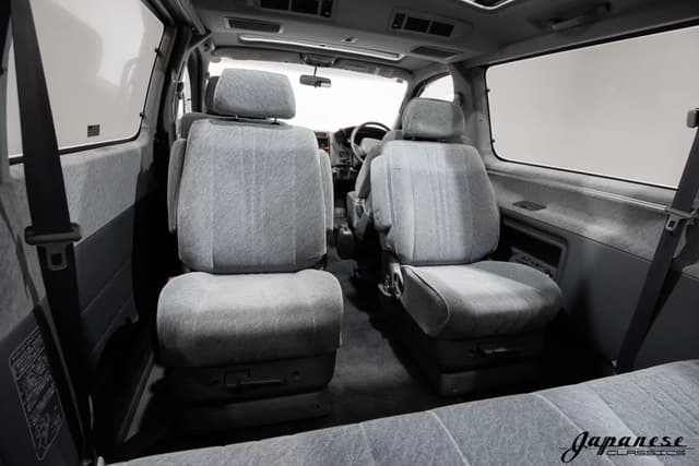 1996 Toyota Granvia JDM car for sale — photo 16 of 25