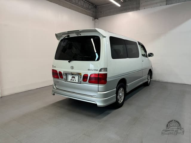 1999 Toyota Granvia JDM car for sale — photo 15 of 25