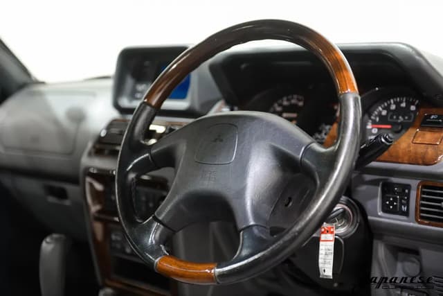 1997 Mitsubishi Pajero JDM car for sale — photo 11 of 25