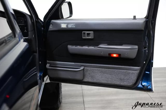 1994 Toyota Hilux Surf JDM car for sale — photo 19 of 25
