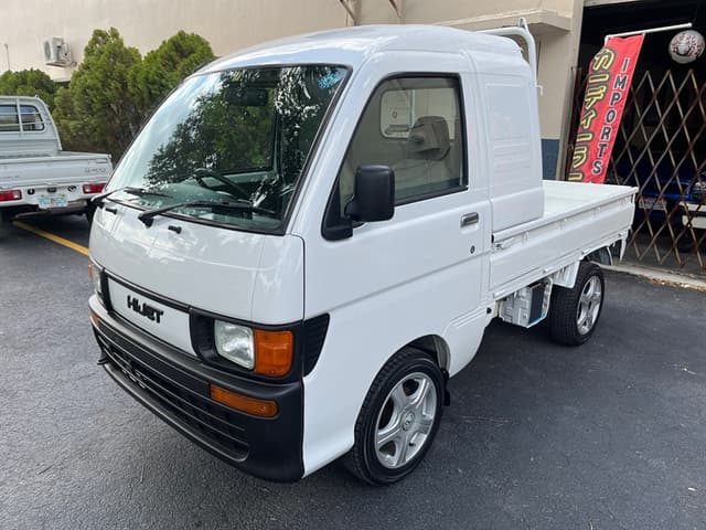 1997 Daihatsu Hijet JDM car for sale — photo 3 of 18