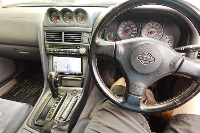 1998 Nissan Skyline JDM car for sale — photo 12 of 13