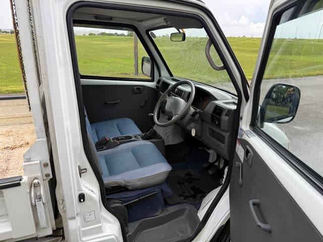 1999 Mitsubishi Minicab JDM car for sale — photo 21 of 22