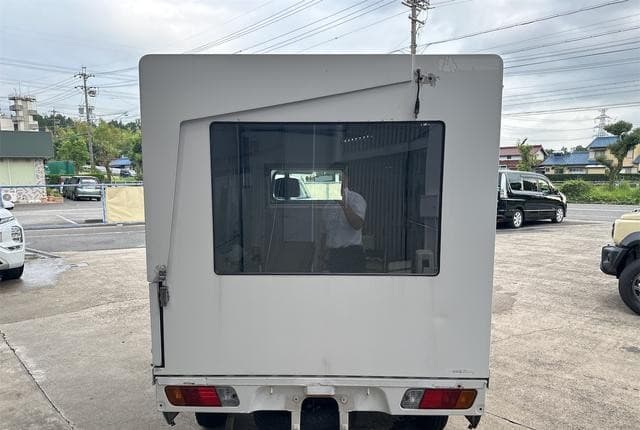 2004 Mitsubishi Minicab JDM car for sale — photo 3 of 25