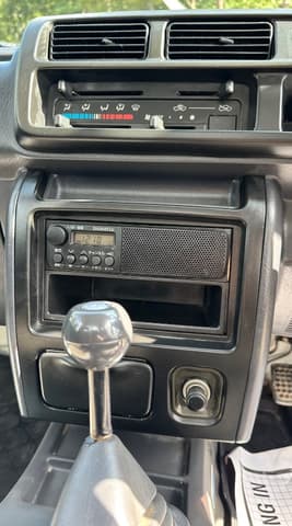 2000 Daihatsu Hijet JDM car for sale — photo 10 of 16