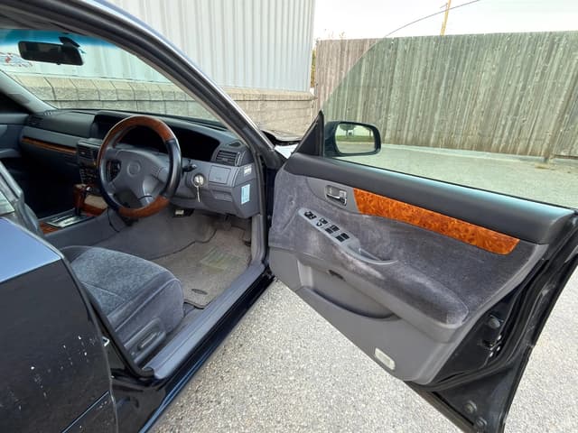 2001 Nissan Gloria JDM car for sale — photo 9 of 22