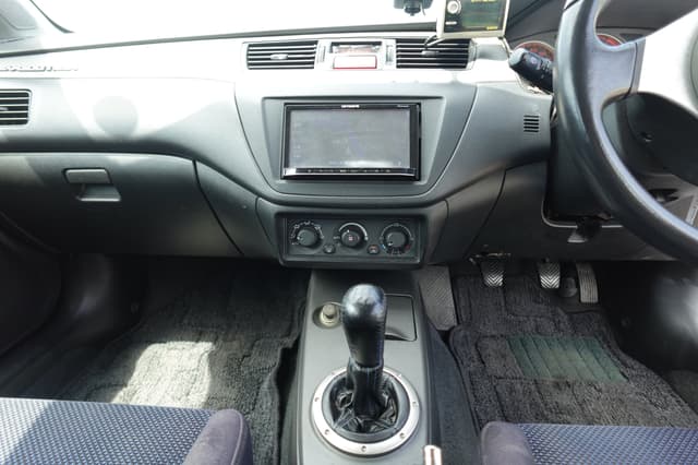 2001 Mitsubishi Lancer Evolution JDM car for sale — photo 14 of 19