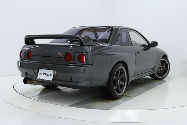 1992 Nissan Skyline JDM car for sale — photo 4 of 10