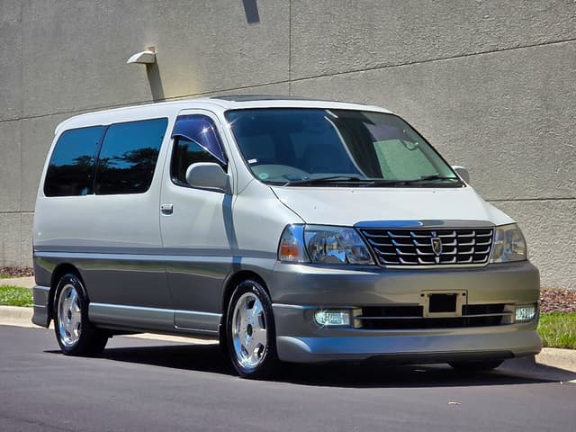 2000 Toyota Grand Hiace JDM car for sale — photo 4 of 25
