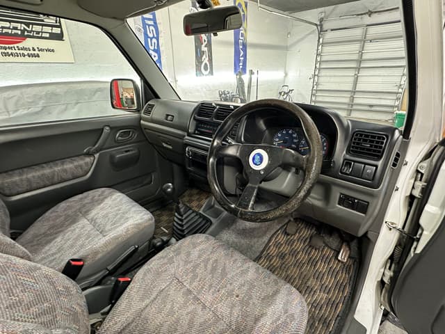 1999 Suzuki Jimny JDM car for sale — photo 22 of 25