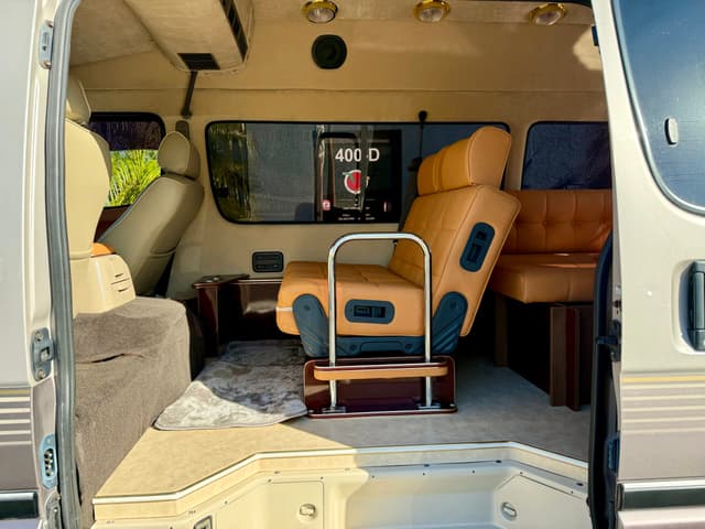 1998 Toyota Grand Hiace JDM car for sale — photo 14 of 24