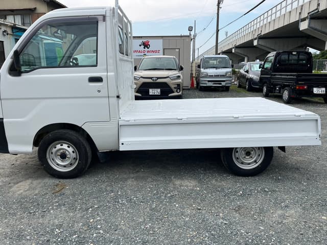 1999 Daihatsu Hijet JDM car for sale — photo 10 of 25