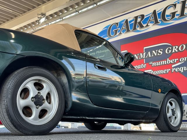 1999 Mazda Roadster (Eunos Roadster / MX-5) JDM car for sale — photo 19 of 25