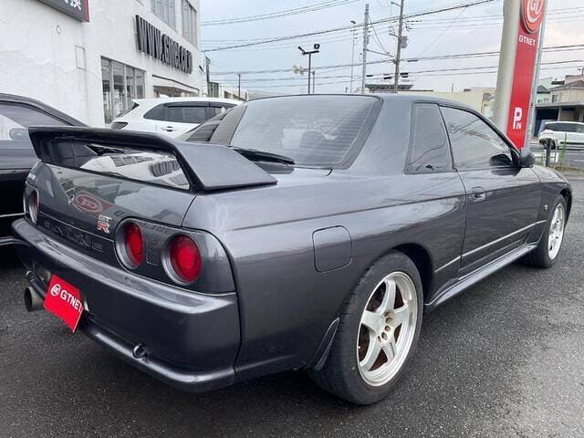 1993 Nissan Skyline JDM car for sale — photo 2 of 7