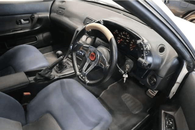 1993 Nissan Skyline JDM car for sale — photo 8 of 21