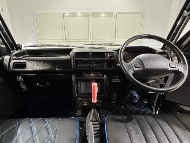 1999 Daihatsu Hijet JDM car for sale — photo 11 of 25