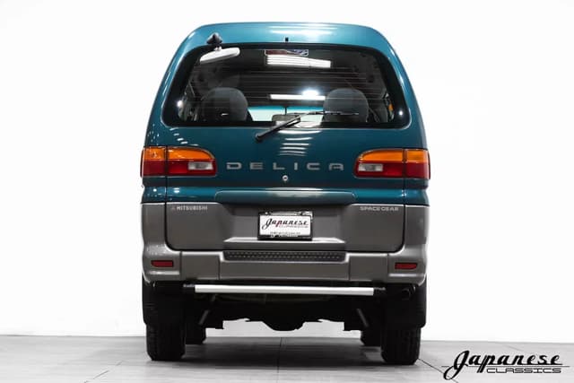 1999 Mitsubishi Delica JDM car for sale — photo 7 of 25
