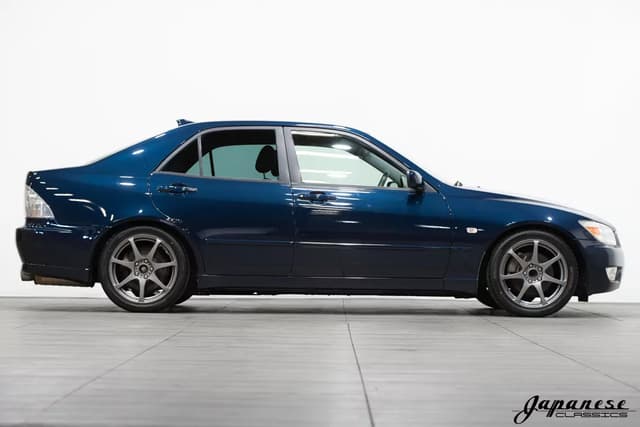 2000 Toyota Altezza JDM car for sale — photo 5 of 25