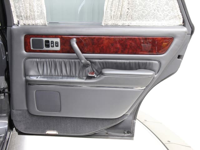 1997 Toyota Century JDM car for sale — photo 23 of 25