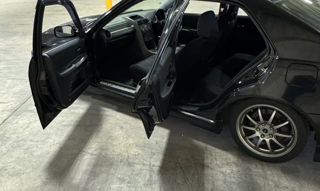 1998 Toyota Altezza JDM car for sale — photo 8 of 25
