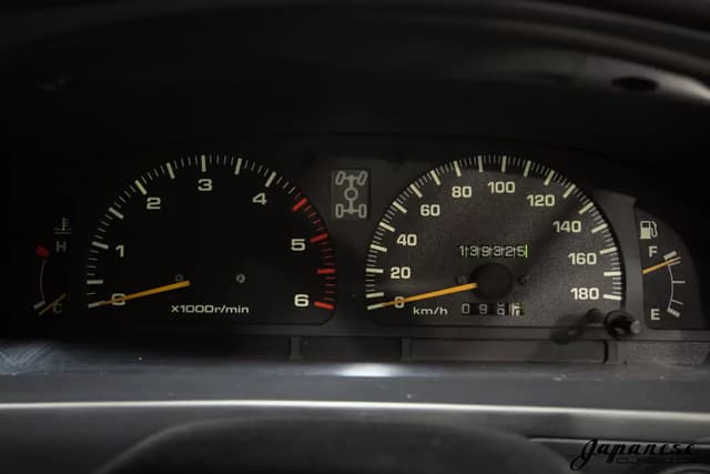 1996 Toyota Hilux Surf JDM car for sale — photo 13 of 25
