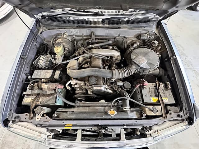 1996 Toyota Hilux Surf JDM car for sale — photo 24 of 25