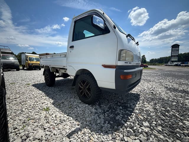 1998 Mitsubishi Minicab JDM car for sale — photo 10 of 12
