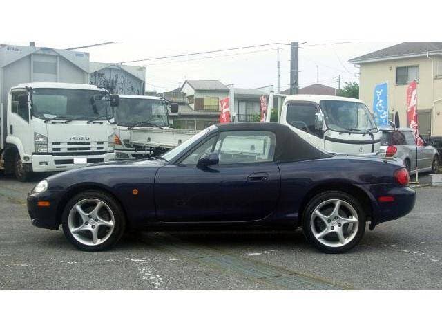 2001 Mazda Roadster (Eunos Roadster / MX-5) JDM car for sale — photo 11 of 19