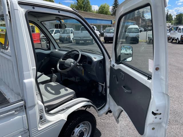 1996 Daihatsu Hijet JDM car for sale — photo 15 of 25