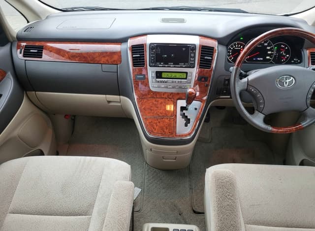 2005 Toyota Alphard JDM car for sale — photo 7 of 15