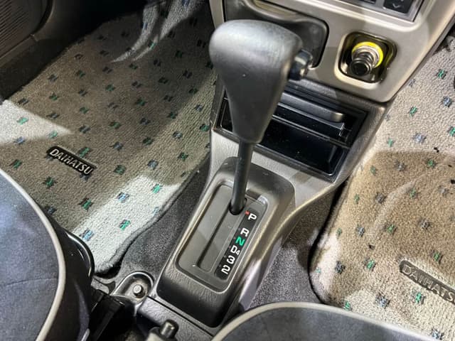 2000 Daihatsu Mira JDM car for sale — photo 18 of 25