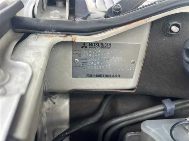 2000 Mitsubishi Pajero JDM car for sale — photo 8 of 25