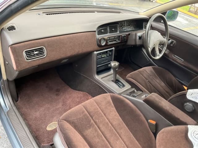 1989 Nissan Laurel JDM car for sale — photo 13 of 17