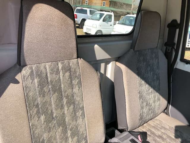 1998 Mitsubishi Minicab JDM car for sale — photo 19 of 25