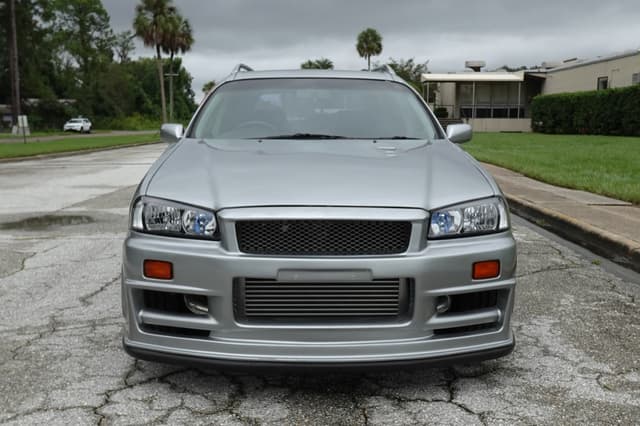 1997 Nissan Stagea JDM car for sale — photo 2 of 19