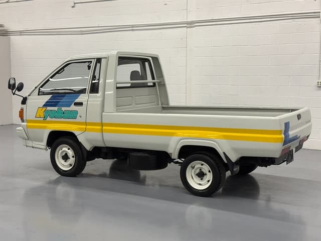 1989 Toyota Townace JDM car for sale — photo 17 of 25