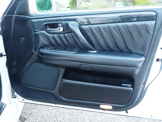 2000 Toyota Crown JDM car for sale — photo 21 of 25
