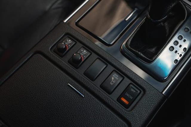2005 Nissan Fuga JDM car for sale — photo 14 of 20